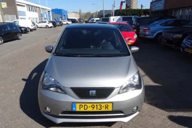 SEAT Mii (2017) thumbnail 2