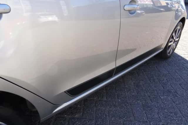 SEAT Mii (2017) thumbnail 5