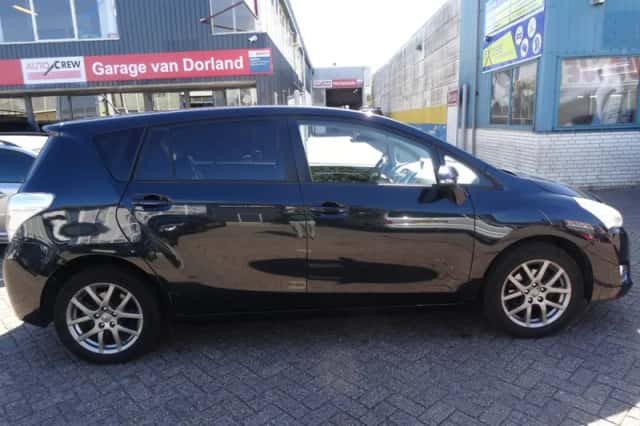 Toyota Verso (2014) thumbnail 3