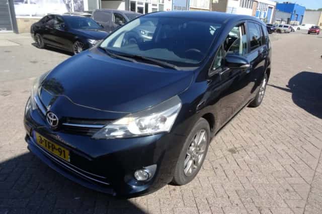 Toyota Verso (2014) thumbnail 6
