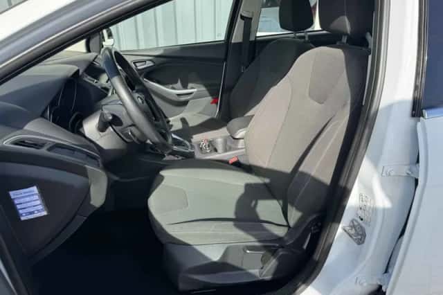 Ford Focus (2012) thumbnail 6