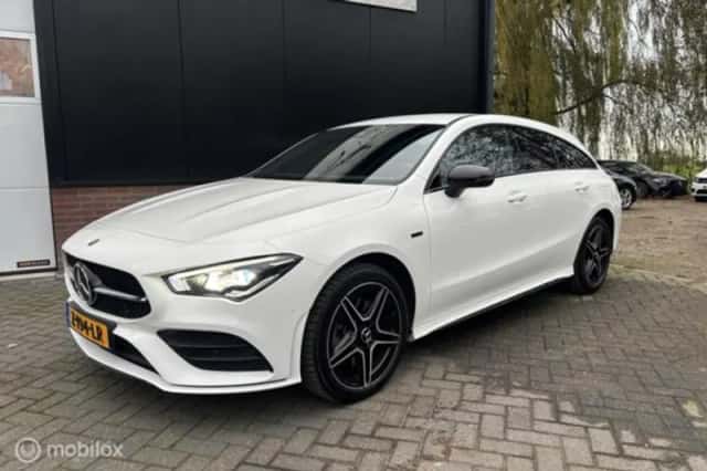 Mercedes-Benz CLA-Klasse (2021) thumbnail 2