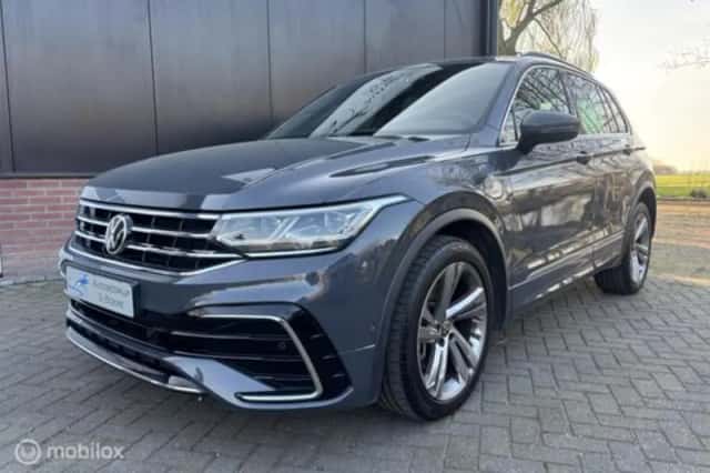 Volkswagen Tiguan (2021) thumbnail 2