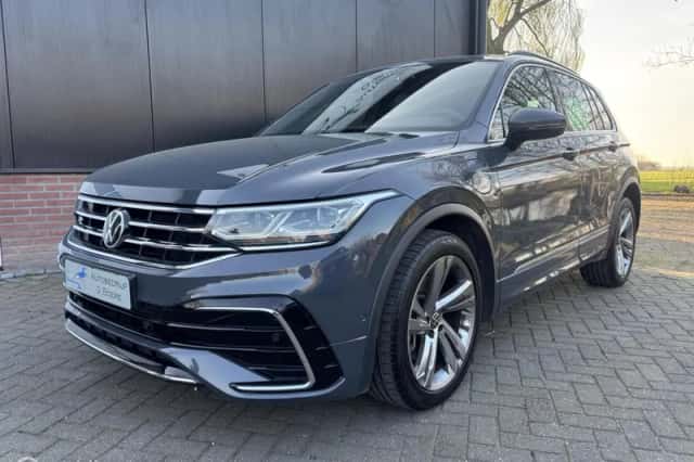 Volkswagen Tiguan (2021) thumbnail 2