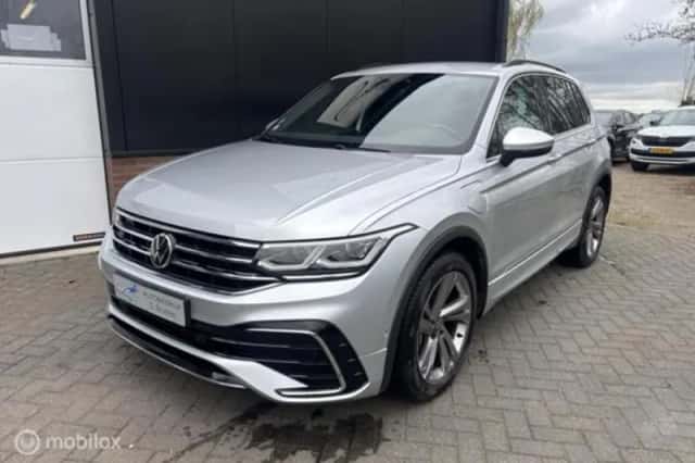 Volkswagen Tiguan (2021) thumbnail 2