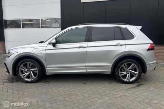Volkswagen Tiguan (2021) thumbnail 5