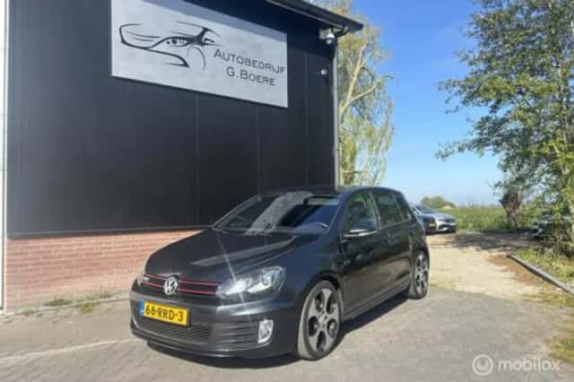 Volkswagen Golf (2011) thumbnail 1