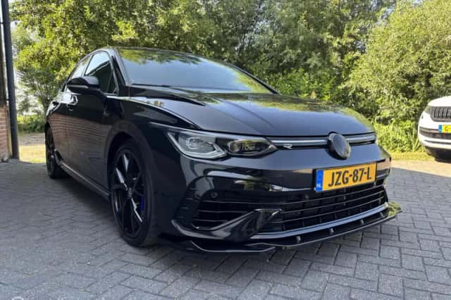 Volkswagen Golf (2022) thumbnail 4