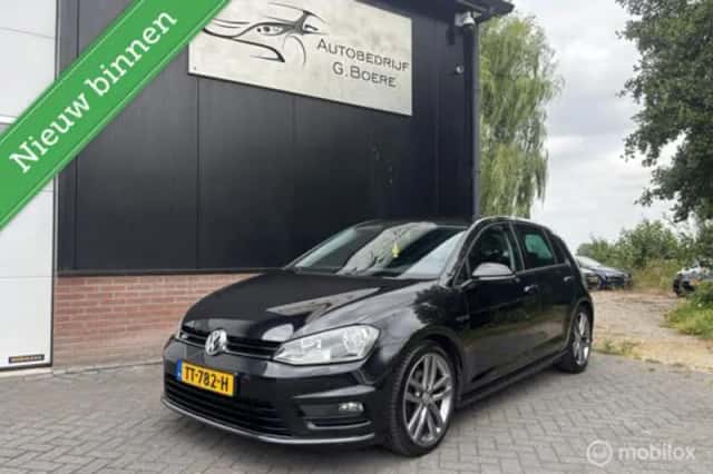 Volkswagen Golf (2014) thumbnail 1