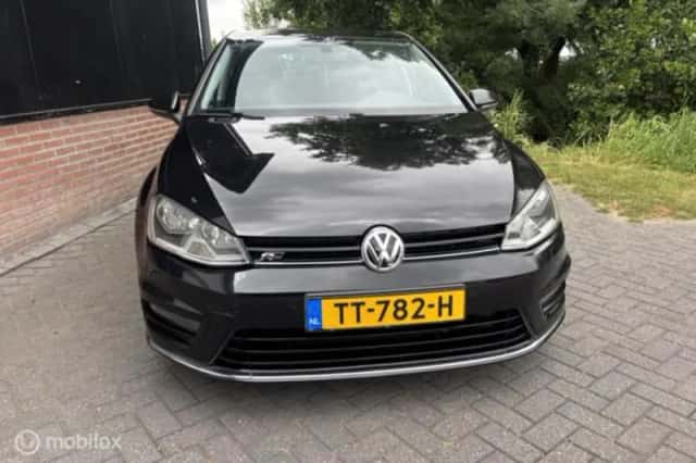 Volkswagen Golf (2014) thumbnail 3