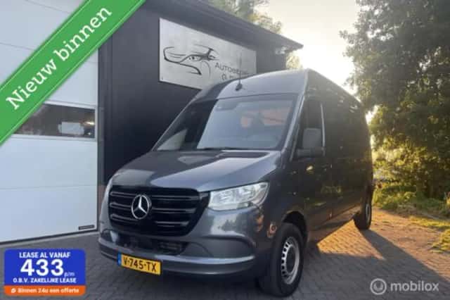Mercedes-Benz Sprinter (2018) thumbnail 1