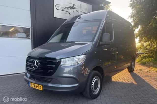 Mercedes-Benz Sprinter (2018) thumbnail 2