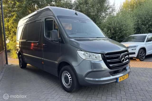 Mercedes-Benz Sprinter (2018) thumbnail 4