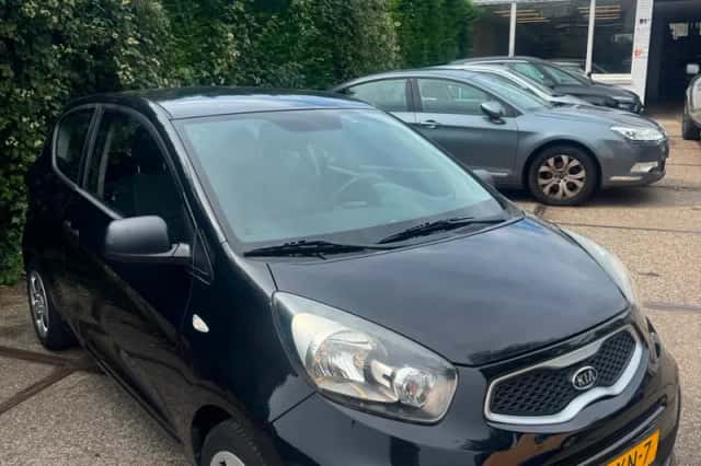 Kia Picanto (2011) thumbnail 3
