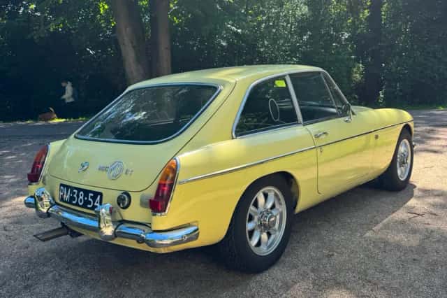 MG GT (1968) thumbnail 4