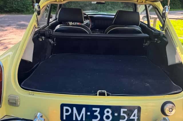 MG GT (1968) thumbnail 6