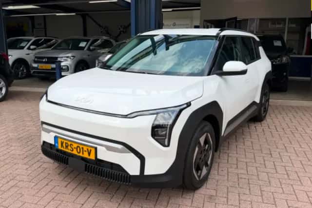 Kia EV3 (2026) thumbnail 1