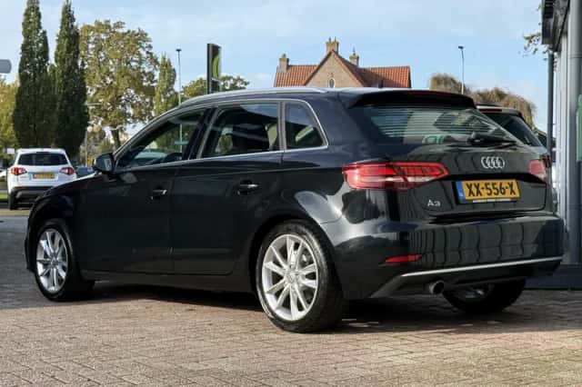 Audi A3 (2018) thumbnail 4