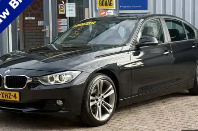 BMW 3-Serie (2012) thumbnail 1