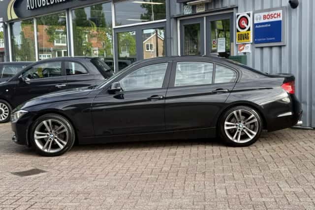 BMW 3-Serie (2012) thumbnail 3