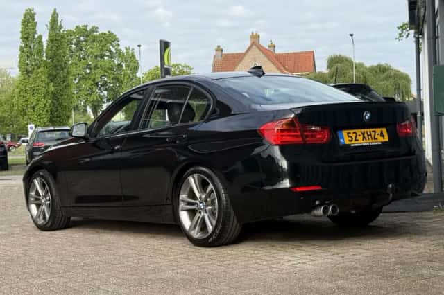 BMW 3-Serie (2012) thumbnail 4