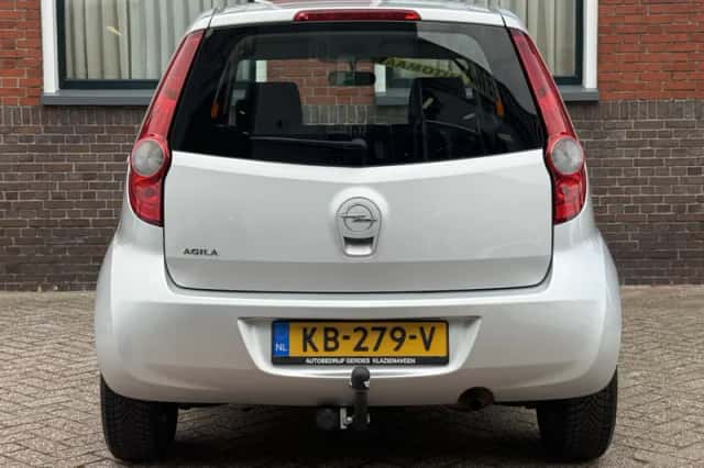 Opel Agila (2011) thumbnail 5