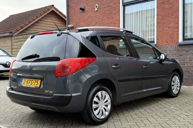 Peugeot 207 (2008) thumbnail 6