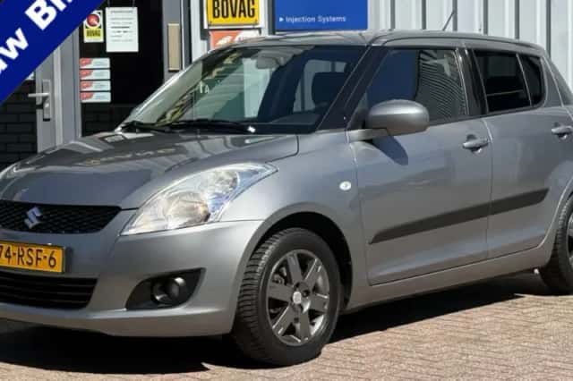 Suzuki Swift (2011) thumbnail 1