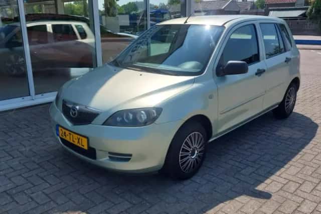 Mazda 2 (2006) thumbnail 1
