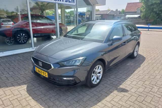 SEAT Leon (2021) thumbnail 2