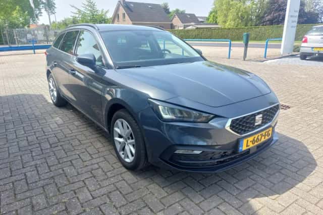 SEAT Leon (2021) thumbnail 5