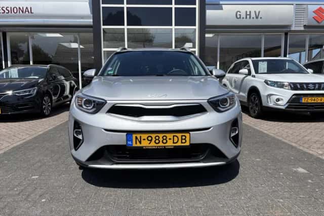 Kia Stonic (2021) thumbnail 6