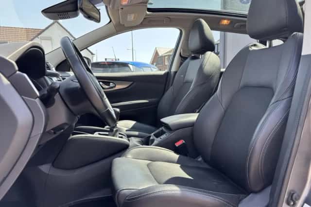 Nissan Qashqai (2017) thumbnail 4