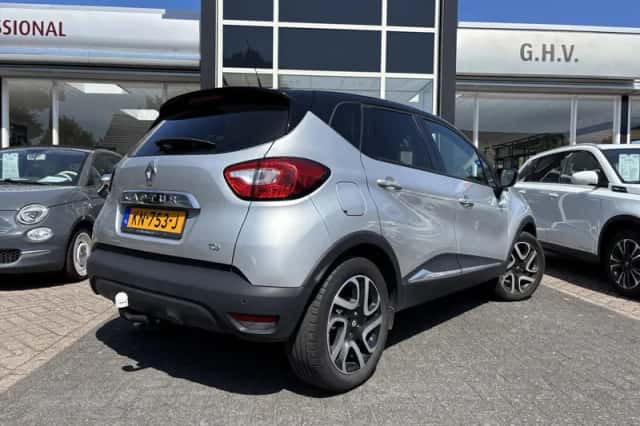 Renault Captur (2016) thumbnail 3