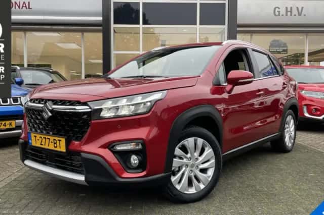 Suzuki S-Cross (2023) thumbnail 1