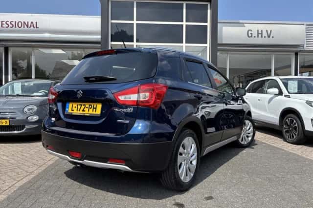 Suzuki S-Cross (2021) thumbnail 3