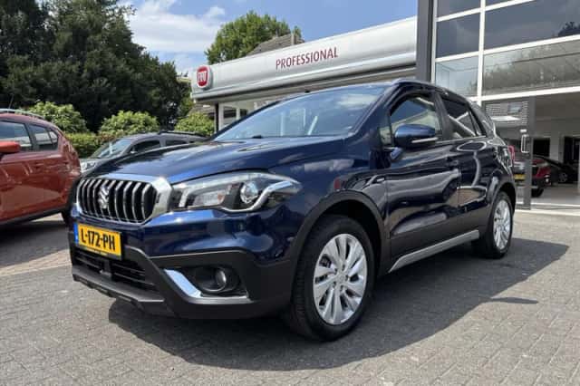 Suzuki S-Cross (2021) thumbnail 5