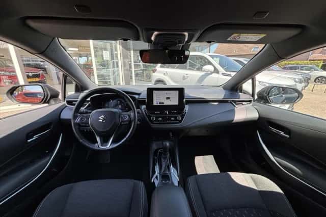 Suzuki Swace (2024) thumbnail 4