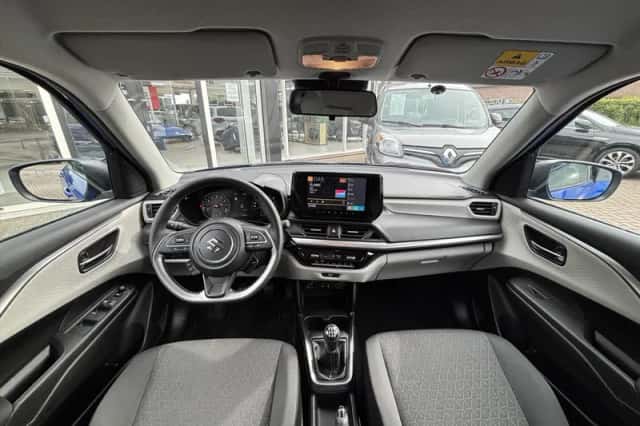 Suzuki Swift (2025) thumbnail 4