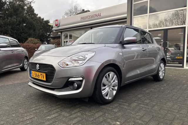 Suzuki Swift (2021) thumbnail 4