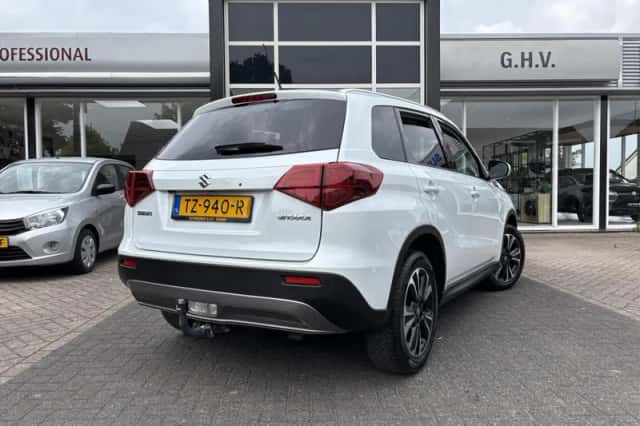 Suzuki Vitara (2018) thumbnail 3