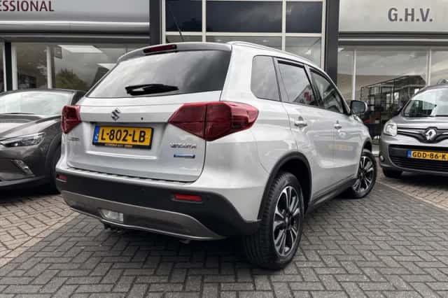 Suzuki Vitara (2020) thumbnail 3