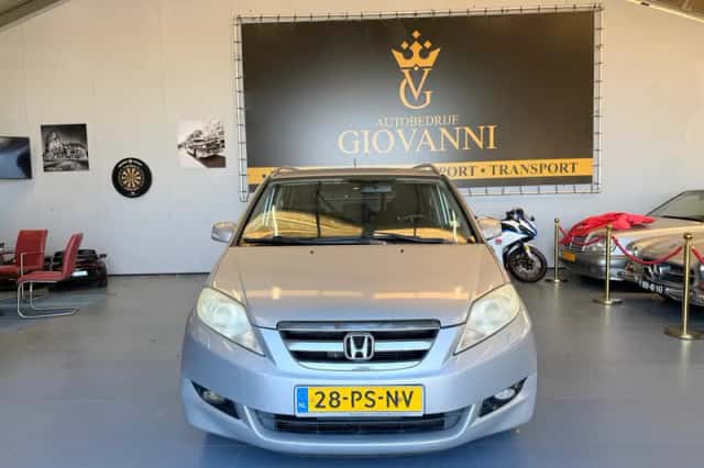 Honda FR-V (2004) thumbnail 2
