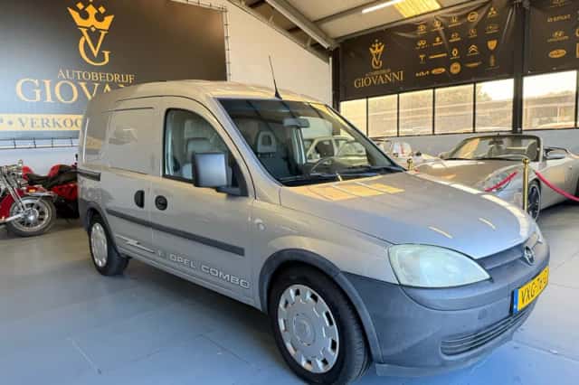 Opel Combo (2006) thumbnail 3