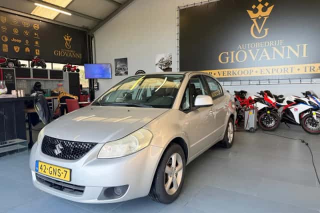 Suzuki SX4 (2008) thumbnail 1