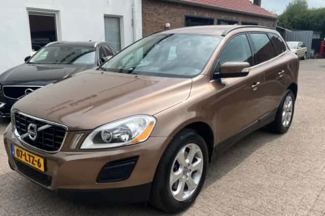 Volvo XC60 (2010) thumbnail 1