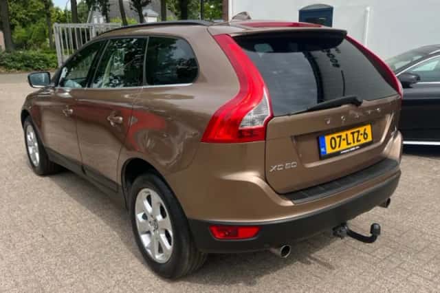 Volvo XC60 (2010) thumbnail 6