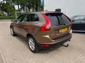 Volvo XC60 (2010) thumbnail 6