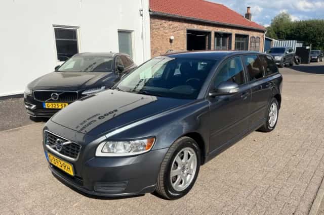 Volvo V50 (2011) thumbnail 1