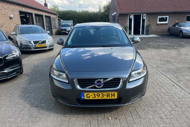 Volvo V50 (2011) thumbnail 3